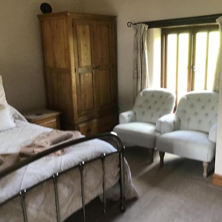 Owletts Barn B&B Bodmin Bagian luar foto